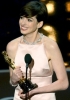 oscars anne hathaway 